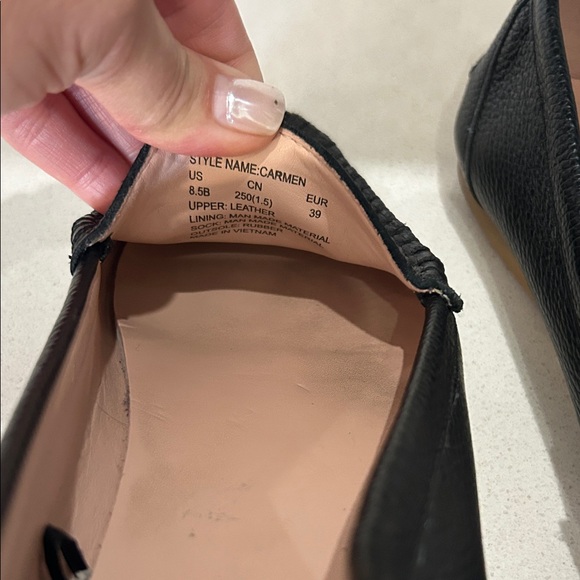 Kate Spade Black Loafers with Gold Detail- Size 8.5 - Picture 5 of 6